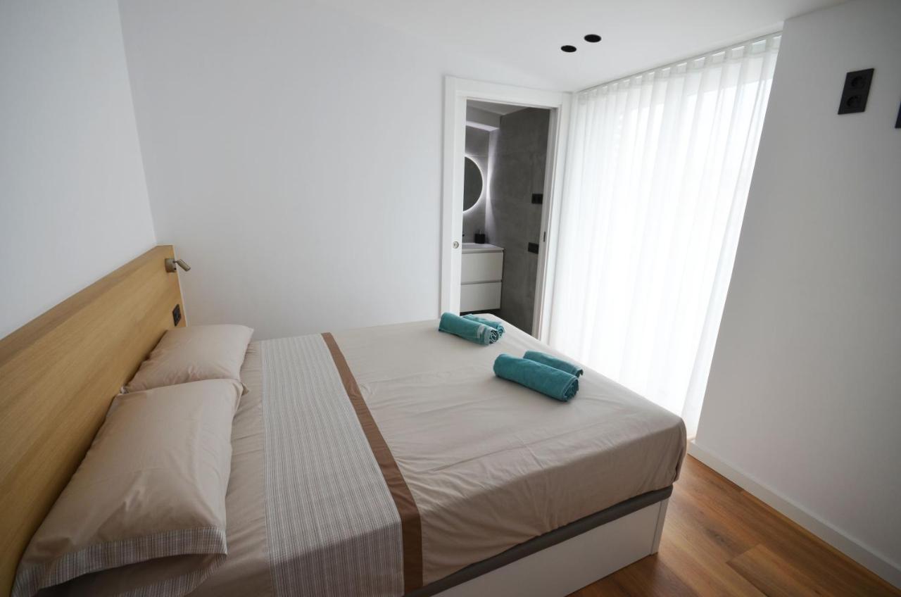 Suites Port กัมบริลส์ ภายนอก รูปภาพ