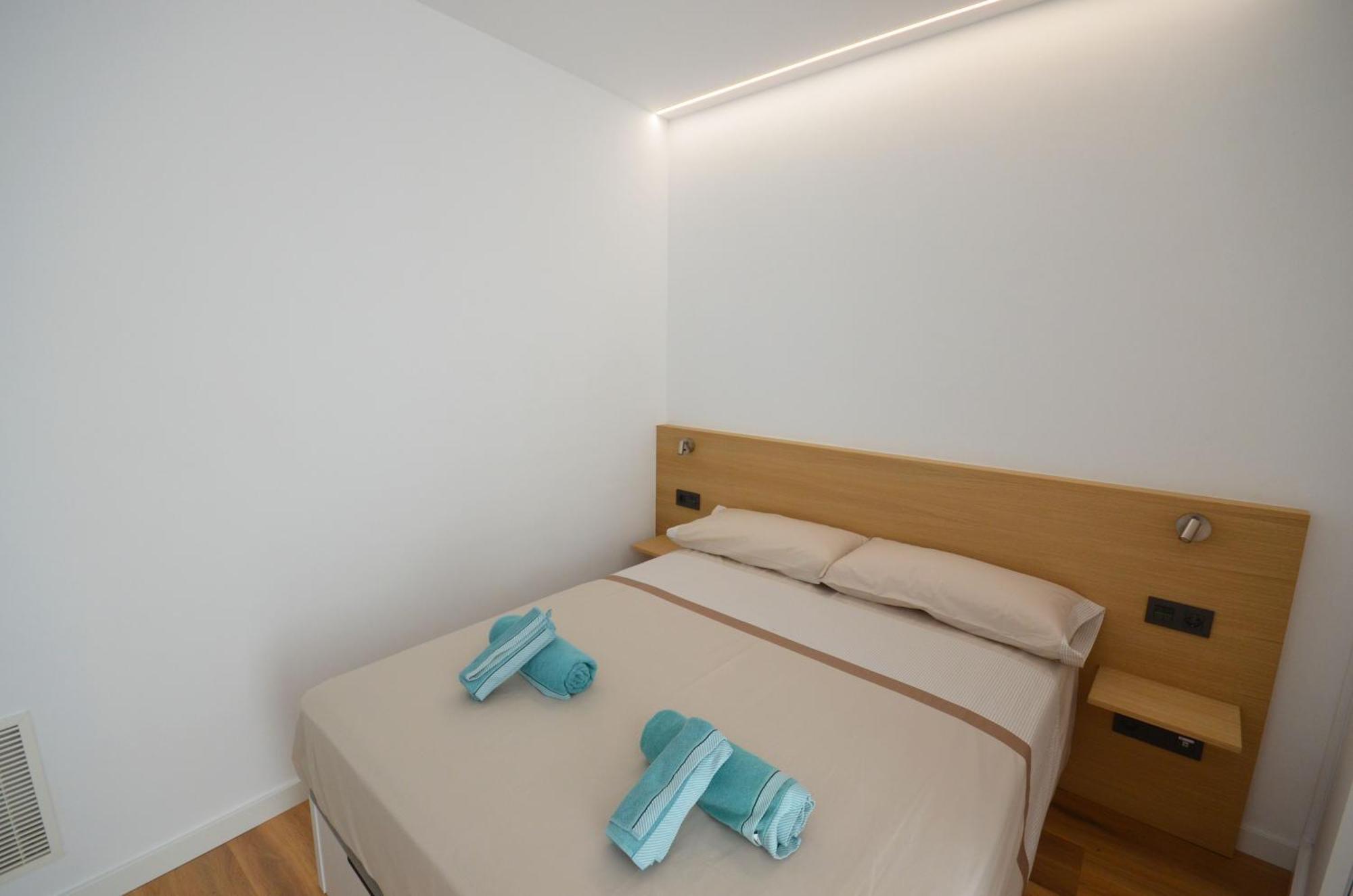 Suites Port กัมบริลส์ ภายนอก รูปภาพ